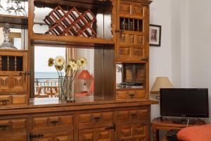 A kitchen or kitchenette at Bahia 58 Apartments Casasol
