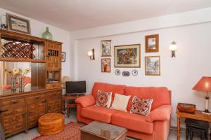 A seating area at Bahia 58 Apartments Casasol