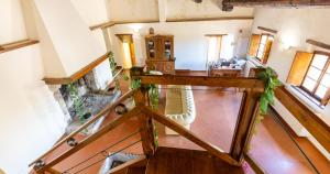an overhead view of a living room with a wooden floor at Locanda Casalta in Strove