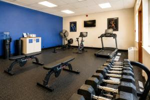 a gym with several exercise bikes in a room at Edelweiss Escape in Leavenworth