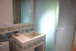 Hostal Santa María de Úbeda tesisinde bir banyo