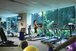 Fitness centrum a/nebo fitness zařízení v ubytování Ascott Jakarta