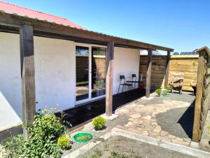 a view of the patio of a house at Krainya hata in Szack