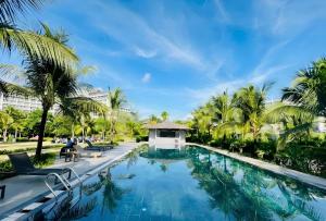 a pool at the resort at MT Luxury Villas Phu Quoc in Phú Quốc