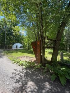 O grădină în afara Le Dôme, nature, ressourcement et sauna