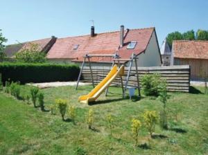 Herní místnost nebo prostor pro děti v ubytování camping de la mottelette
