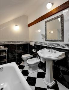 Koupelna v ubytování Hotel Residence Bijou de Prague + 36 fotografií