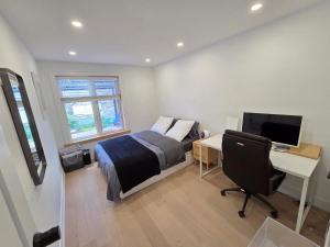 Gallery image of Yolo guest house in Richmond Hill