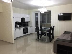 Kuchyňa alebo kuchynka v ubytovaní Most City Area De-Lux Apartment