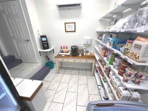 Majoituspaikan Mar Bella Boutique Hotel & Spa keittiö tai keittotila 29 kuvaa lisää