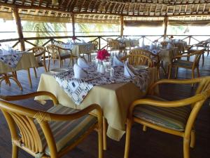 Restoran atau tempat makan lain di Barry's Beach Resort