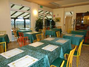Restaurace v ubytování Hotel Ristorante Miramare