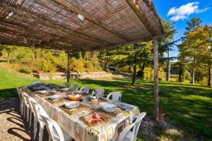 En have udenfor Casale Tigli - Happy Rentals
