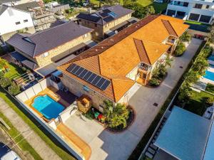 an overhead view of a house with a solar roof at 5-41 Park Street in Evans Head