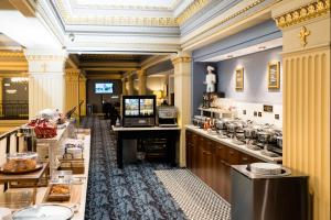 a large room with aasteryasteryasteryasteryasteryasteryasteryasteryasteryasteryastery at Treasury on Collins Melbourne in Melbourne