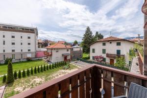 a view of the backyard from the balcony of a house at VILLA NUOVA in Romeno