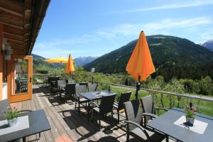 Ein allgemeiner Bergblick oder ein Berglick von des Hotels aus