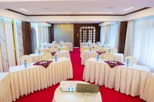 Majoituspaikan Hennessis Hotel työ- tai konferenssitilat 26 kuvaa lisää