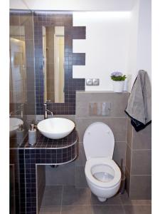 Kúpeľňa v ubytovaní Srebrna Warsaw Apartment