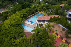 an overhead view of a pool at a resort at Campestre La Fuente in Monterrey