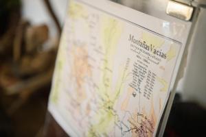 a map of the united states on a wall at Casa Papi in Zafrilla