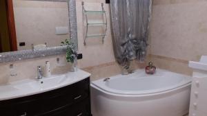 Kúpeľňa v ubytovaní B&B LADY JOLANDA