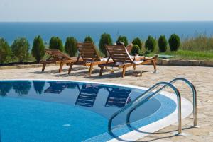 The swimming pool at or close to Kaliakria Resort