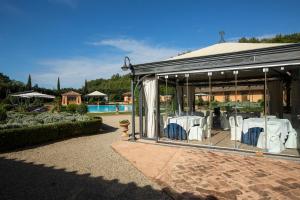 Bassein majutusasutuses Il Piccolo Castello või selle lähedal