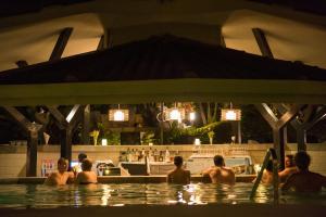Hosté ubytování The Royal Corin Thermal Water Spa & Resort - Adults Only