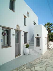 Gallery image of Tutti Blu Tinos Living Space in M&eacute;si