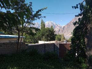 a view of the mountains from a house at Mullberry Lodge Gulmit in Chamangul +2 photos