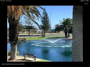 Gallery image of Seaview Apartment in Mindarie +8 photos