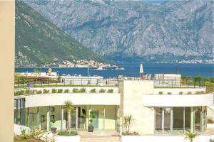 Gallery image of Lavender Bay Apartment C12 in Donji Morinj