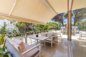 Intea Hotel Durres tesisinin dışında bir bahçe