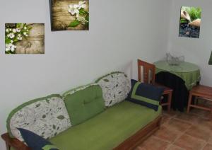 A seating area at Apartamentos Rurales Azabal