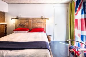 A bed or beds in a room at affittacamere - Là di Cesar