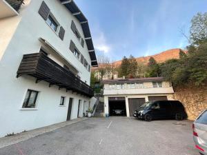 Gallery image of Veyrier-du-Lac ANNECY proche plage 1Garage Terrasse vue lac Climatisation in Veyrier-du-Lac