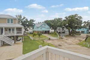 an aerial view of a house and a yard at 3BD Beach House by Next Step Property Management in Long Beach
