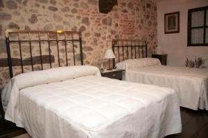 Zdjęcie z galerii obiektu APARTAMENTO RURAL ABUELO EMILIO w mieście Tornavacas +14 zdjęć