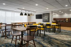 Restoran atau tempat lain untuk makan di Fairfield Inn & Suites by Marriott Olean, NY