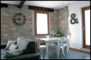 A seating area at Casa Vacanze Borc dai Cucs