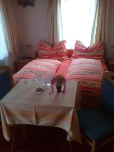 Ein Bett oder Betten in einem Zimmer der Unterkunft Haus Jost Ingrid