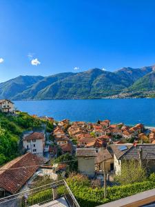 a town on the shore of a large body of water at Little house Lezzeno in Lezzeno