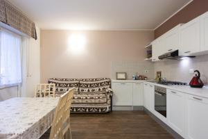 Kuchyňa alebo kuchynka v ubytovaní Apartments da Edvige