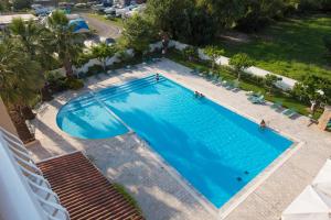 Bazén v ubytování Sunset Hotel nebo v jeho okolí
