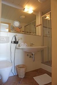 Un baño de Hotel - Restaurant Gosauerhof