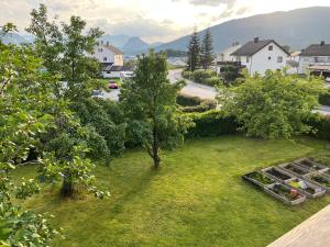 Kraštovaizdis prie apartamentų