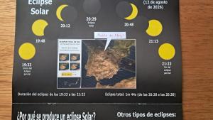 a menu for a restaurant with a diagram of the eclipse at Casa eclipse in Padilla de Abajo