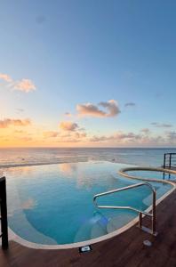 Piscina a DSoleil o a prop