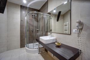 Koupelna v ubytování Hotel Ave Lux